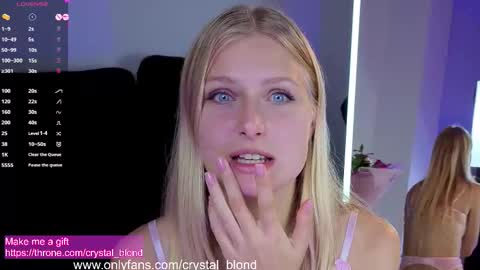 Snapshot of crystal_blond chatting on 11.24.25 Crystal online show from 11.24.25