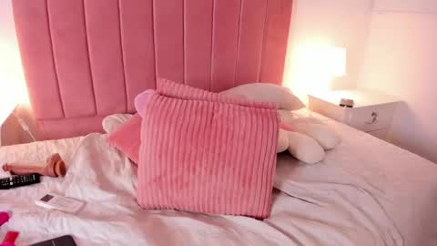 Snapshot of crystal_hartx chatting on 01.11.25 Crystal online show from 01.11.25