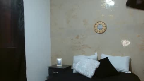 Crystal Blaze online show from 03.12.25