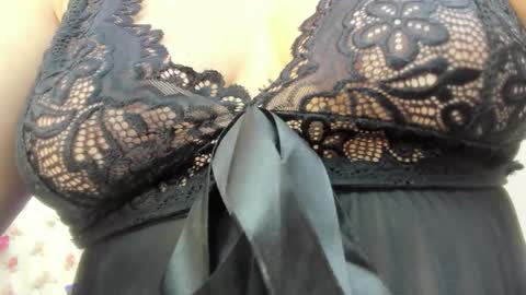 Snapshot of crystal_watson0 chatting on 06.08.26 Milf Latina online show from 06.08.26
