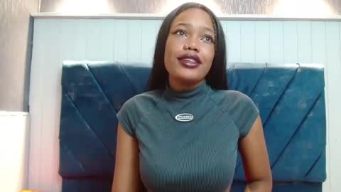 Snapshot of crystalbrooke3x chatting on 01.26.25 Crystal online show from 01.26.25