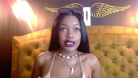 Snapshot of crystalbrooke3x chatting on 03.08.25 Crystal online show from 03.08.25