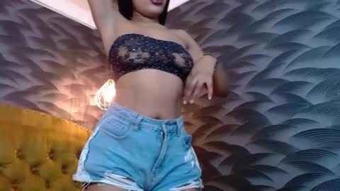 Snapshot of crystalbrooke3x chatting on 09.23.25 Crystal online show from 09.23.25