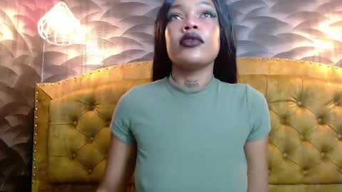 Snapshot of crystalbrooke3x chatting on 10.21.25 Crystal online show from 10.21.25