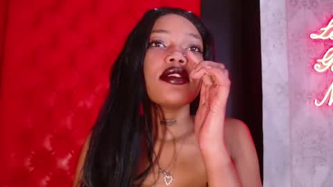 Snapshot of crystalbrooke3x chatting on 11.11.25 Crystal online show from 11.11.25