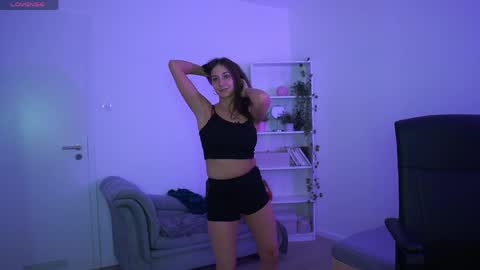 Crystalbrunette18 online show from 04.18.26