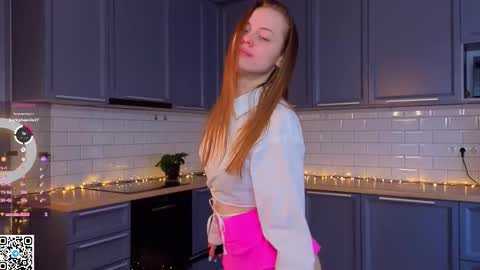 Snapshot of crystaldiva01 chatting on 03.09.26 Diva online show from 03.09.26