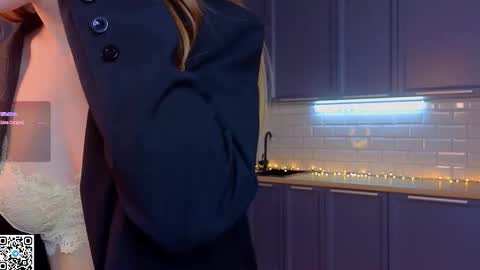 Snapshot of crystaldiva01 chatting on 03.15.26 Diva online show from 03.15.26