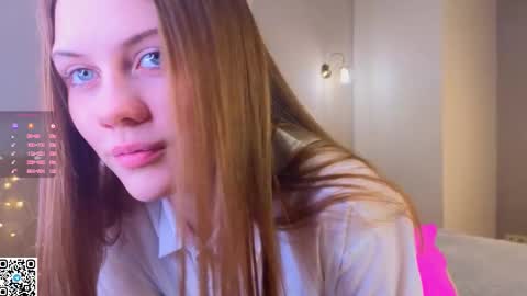 Snapshot of crystaldiva01 chatting on 03.18.26 Diva online show from 03.18.26