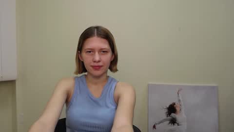 Snapshot of crystalgirl__ chatting on 12.08.24 Stella online show from 12.08.24