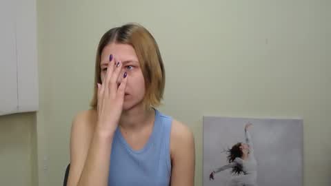 Snapshot of crystalgirl__ chatting on 12.09.24 Stella online show from 12.09.24