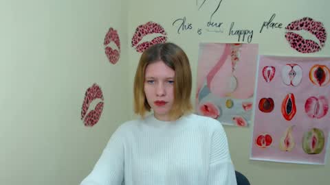 Snapshot of crystalgirl__ chatting on 01.28.25 Stella online show from 01.28.25