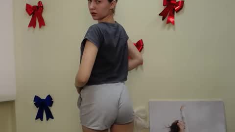 Snapshot of crystalgirl__ chatting on 02.02.25 Stella online show from 02.02.25