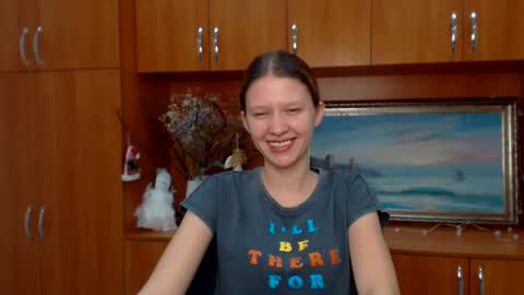 Snapshot of crystalgirl__ chatting on 02.08.25 Stella online show from 02.08.25