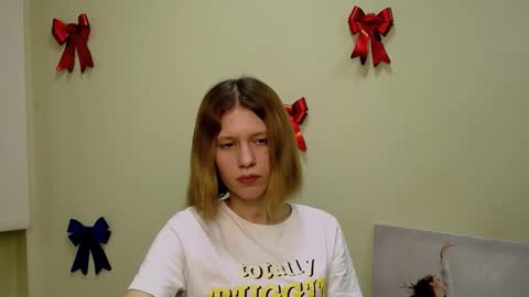 Snapshot of crystalgirl__ chatting on 02.14.25 Stella online show from 02.14.25