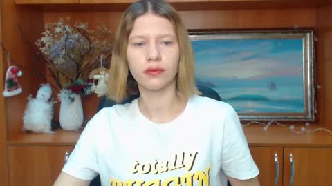 Snapshot of crystalgirl__ chatting on 02.16.25 Stella online show from 02.16.25