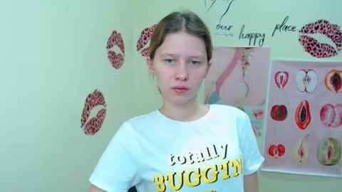 Snapshot of crystalgirl__ chatting on 02.20.25 Stella online show from 02.20.25