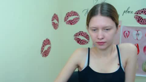 Snapshot of crystalgirl__ chatting on 02.21.25 Stella online show from 02.21.25