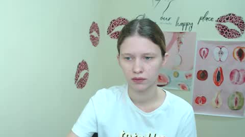 Snapshot of crystalgirl__ chatting on 02.25.25 Stella online show from 02.25.25