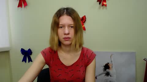 Snapshot of crystalgirl__ chatting on 03.06.25 Stella online show from 03.06.25