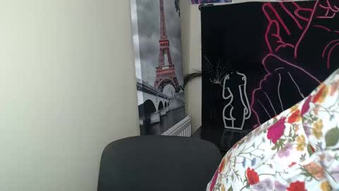 Snapshot of crystalgirl__ chatting on 09.14.25 Stella online show from 09.14.25