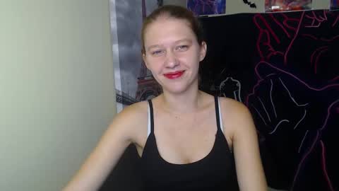 Snapshot of crystalgirl__ chatting on 09.30.25 Stella online show from 09.30.25