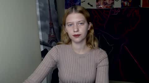 Snapshot of crystalgirl__ chatting on 10.10.25 Stella online show from 10.10.25