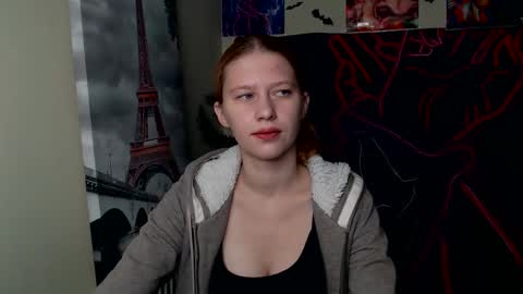 Snapshot of crystalgirl__ chatting on 10.14.25 Stella online show from 10.14.25