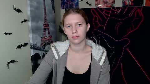 Snapshot of crystalgirl__ chatting on 10.31.25 Stella online show from 10.31.25