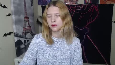 Snapshot of crystalgirl__ chatting on 11.02.25 Stella online show from 11.02.25