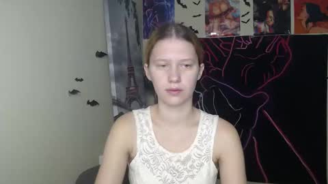 Snapshot of crystalgirl__ chatting on 11.29.25 Stella online show from 11.29.25