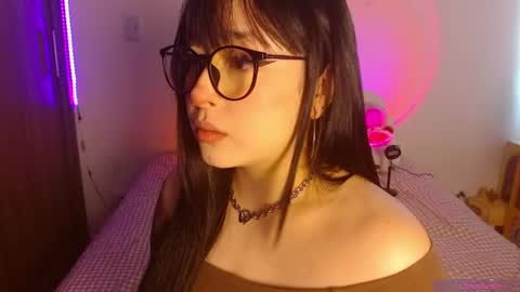 Snapshot of crystalitesq chatting on 06.16.26 Olivia online show from 06.16.26