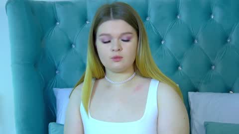 Crystal online show from 01.18.25