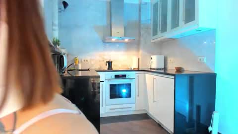 Snapshot of crystalnova_ chatting on 11.10.25 Kristina online show from 11.10.25