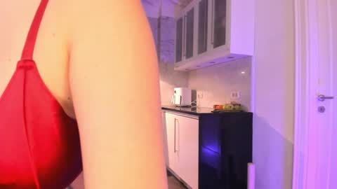 Snapshot of crystalnova_ chatting on 11.29.25 Kristina online show from 11.29.25