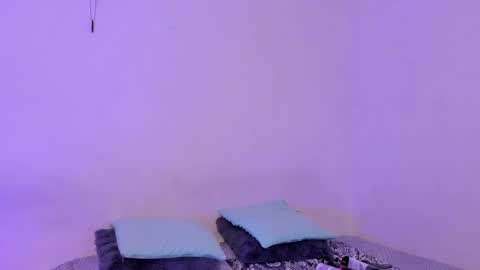 Soy Crystal online show from 11.05.25