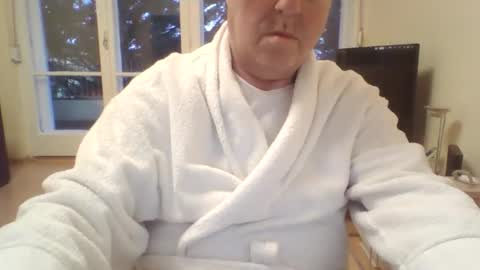 csikar1 online show from 11.14.25