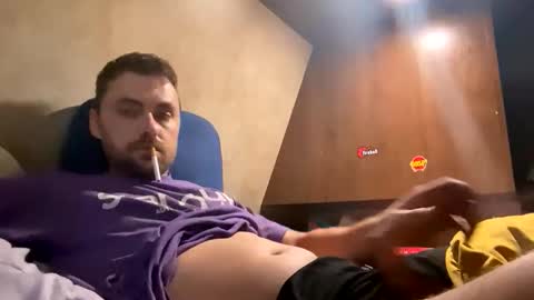 Snapshot of csmiffins chatting on 11.22.25 csmiffins online show from 11.22.25