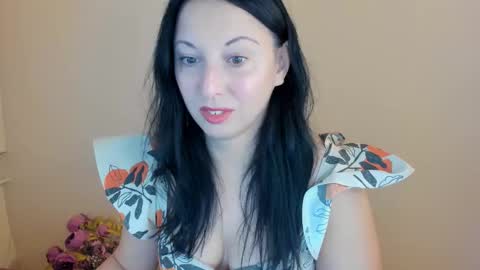 Snapshot of cuckqueenxxl chatting on 11.10.25 HELEN online show from 11.10.25