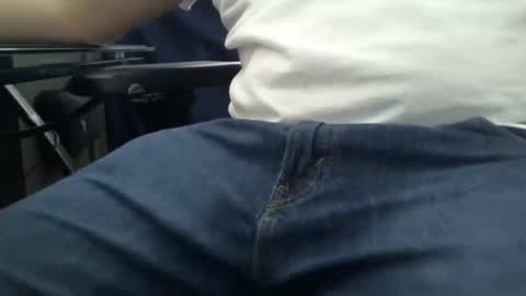 Snapshot of cuddlebeardeluxe chatting on 11.10.25 cuddlebeardeluxe online show from 11.10.25