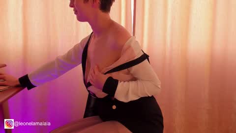 Snapshot of cuddlingbunnny chatting on 03.09.25 Leonela online show from 03.09.25