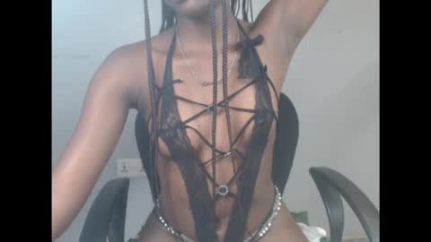 Snapshot of cum_ebony_xsecret chatting on 09.18.25 sophie online show from 09.18.25