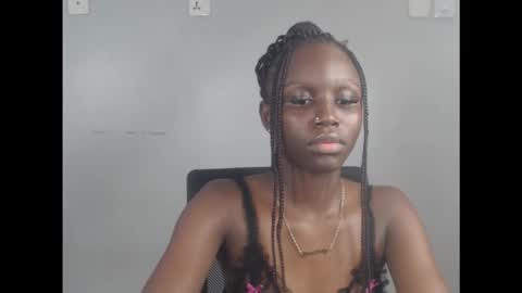 Snapshot of cum_ebony_xsecret chatting on 09.19.25 sophie online show from 09.19.25