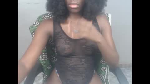 Snapshot of cum_ebony_xsecret chatting on 10.14.25 sophie online show from 10.14.25
