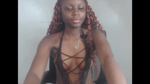Snapshot of cum_ebony_xsecret chatting on 11.04.25 sophie online show from 11.04.25