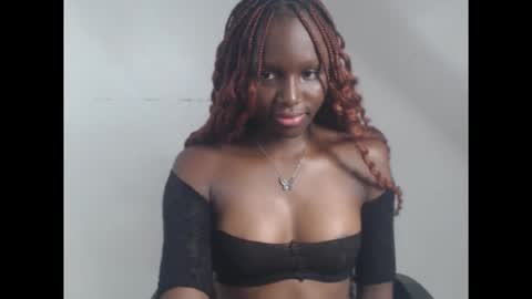 Snapshot of cum_ebony_xsecret chatting on 11.25.25 sophie online show from 11.25.25