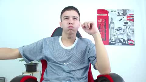 cumandres online show from 10.18.25