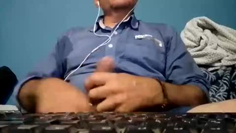 Snapshot of cumbian_chero chatting on 05.14.26 cumbian_chero online show from 05.14.26