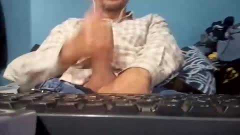 Snapshot of cumbian_chero chatting on 05.23.26 cumbian_chero online show from 05.23.26