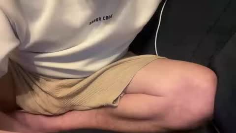 Snapshot of cumfar1985 chatting on 11.20.25 Cumfar online show from 11.20.25